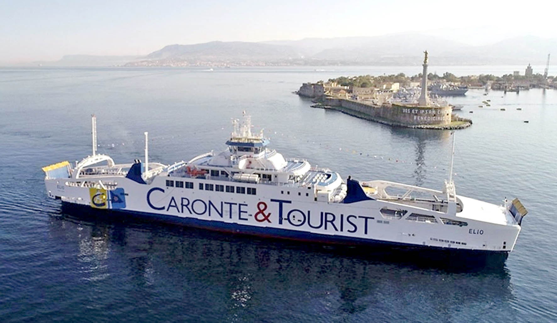 navi caronte & tourist